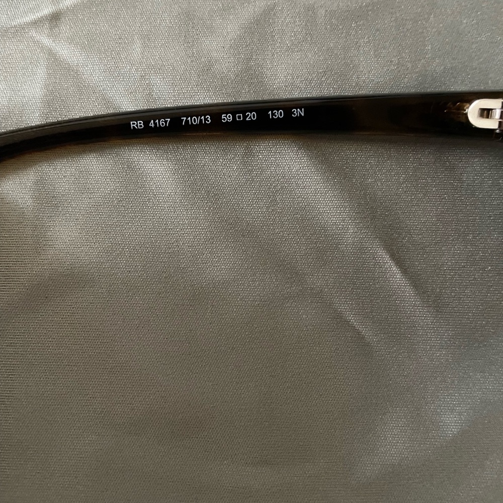 Ray-Ban Sunglasses - Picture 2 of 7